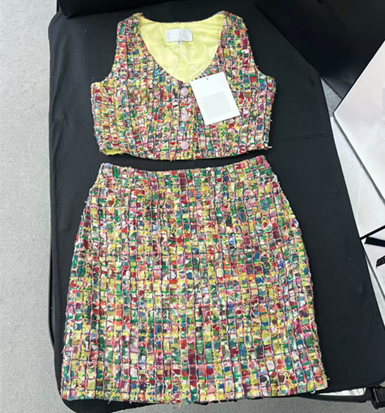 Summer Clothing Styles For Women - Ensemble jupe et débardeur tricoté coloré