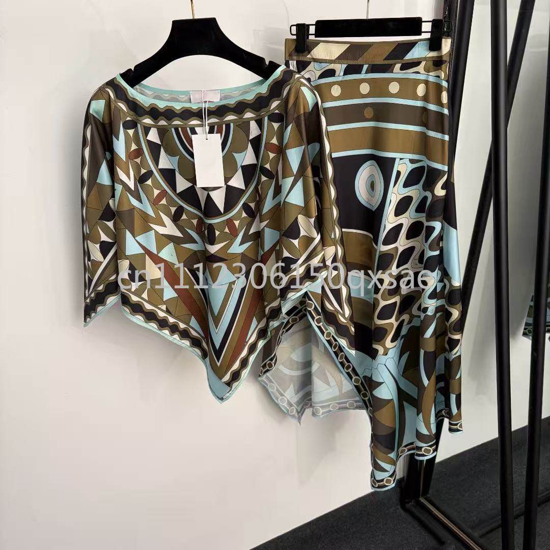 Ensemble de robes-cape noires  - Summer Clothing Brands avis et prix